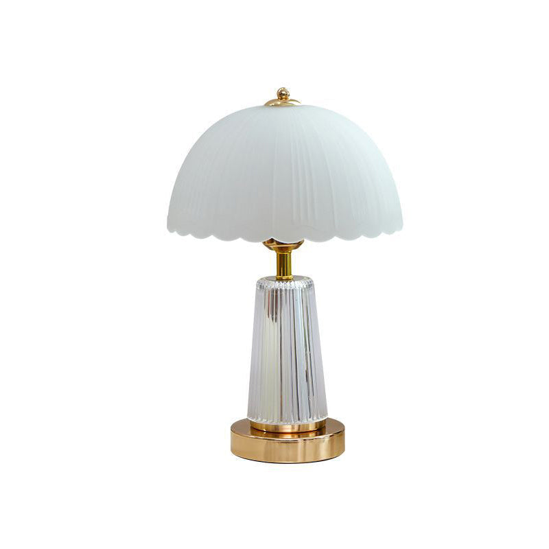 Round Petal Shape Iron Table Lamp