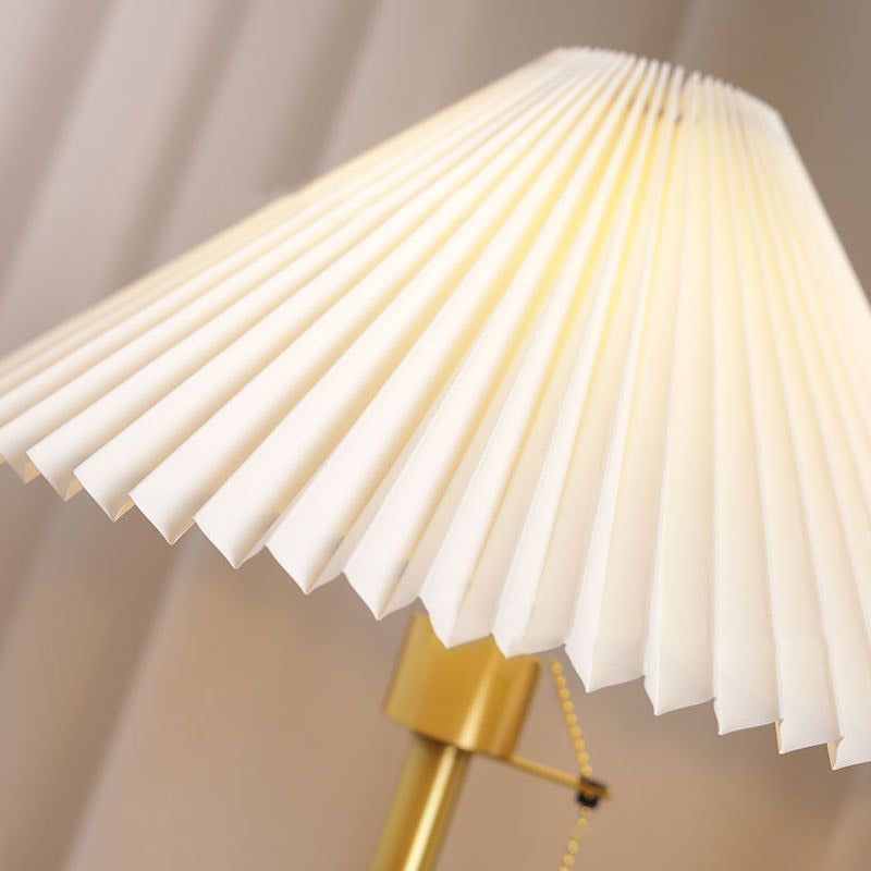 Pull Cord Round Pleated Table Lamp