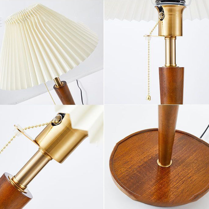 Pull Cord Round Pleated Table Lamp