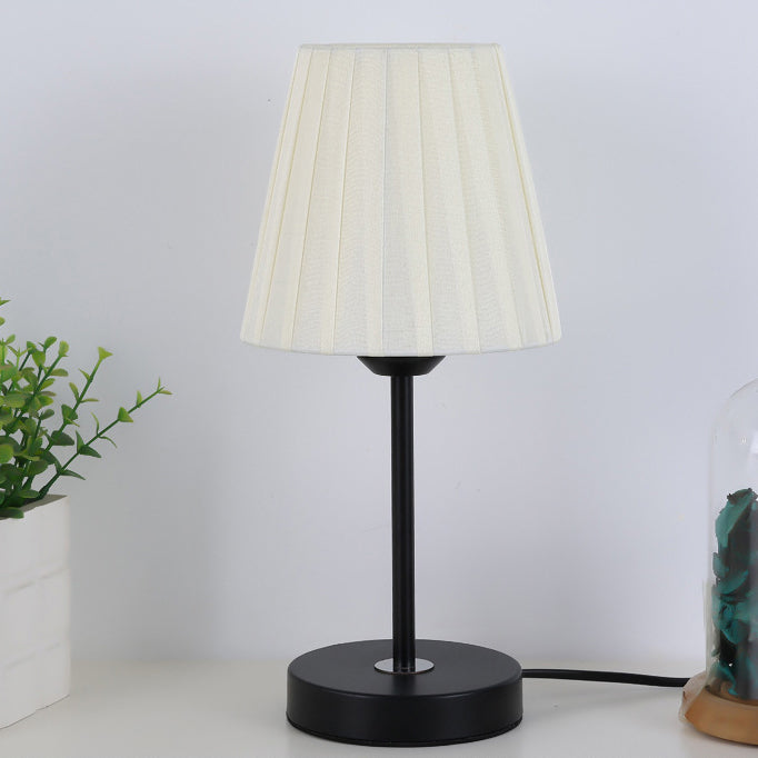 Pleated Drum Fabric Iron Table Lamp