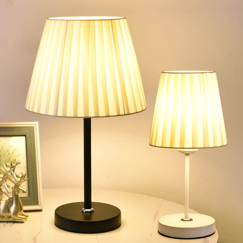 Pleated Drum Fabric Iron Table Lamp