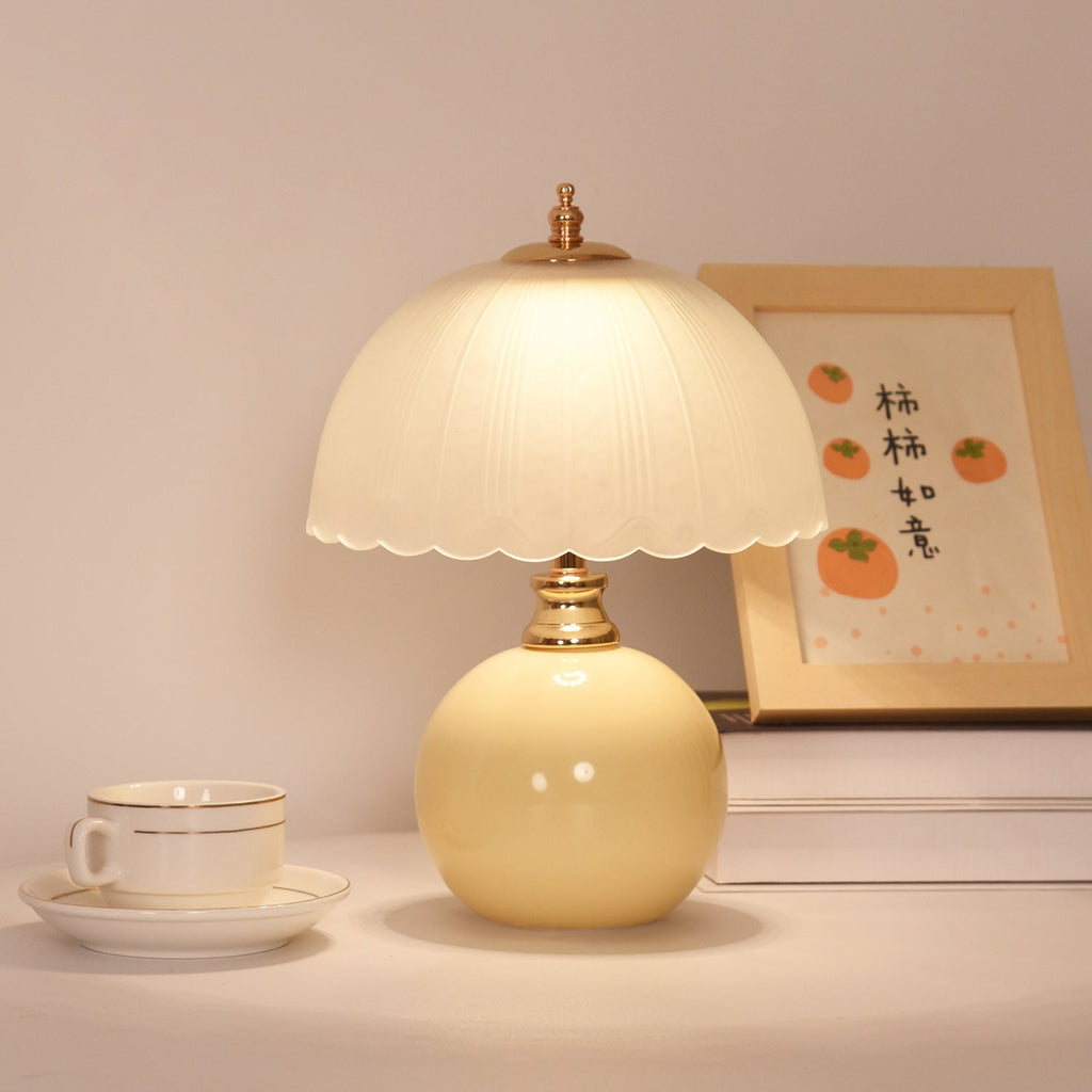 Half Dome Flower Globe Table Lamp