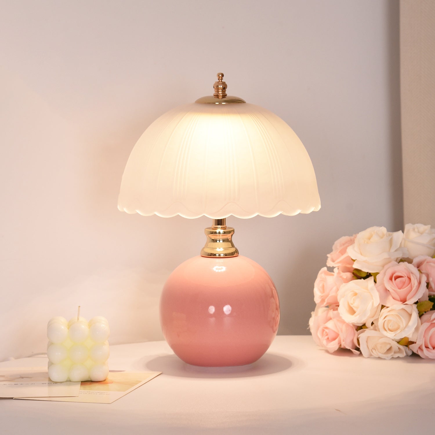 Half Dome Flower Globe Table Lamp