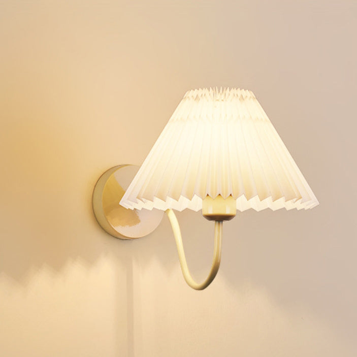 Drum Pleated Fabric Iron Wall Lamp