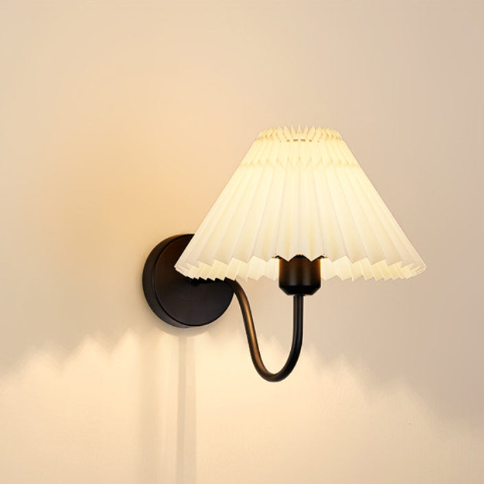Drum Pleated Fabric Iron Wall Lamp
