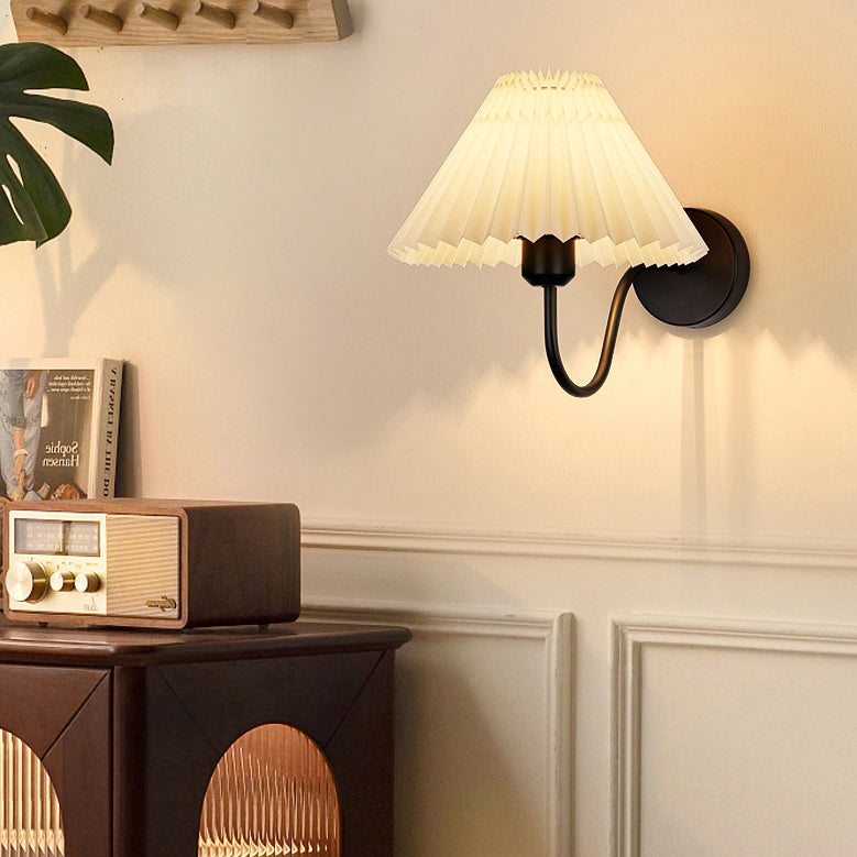Drum Pleated Fabric Iron Wall Lamp