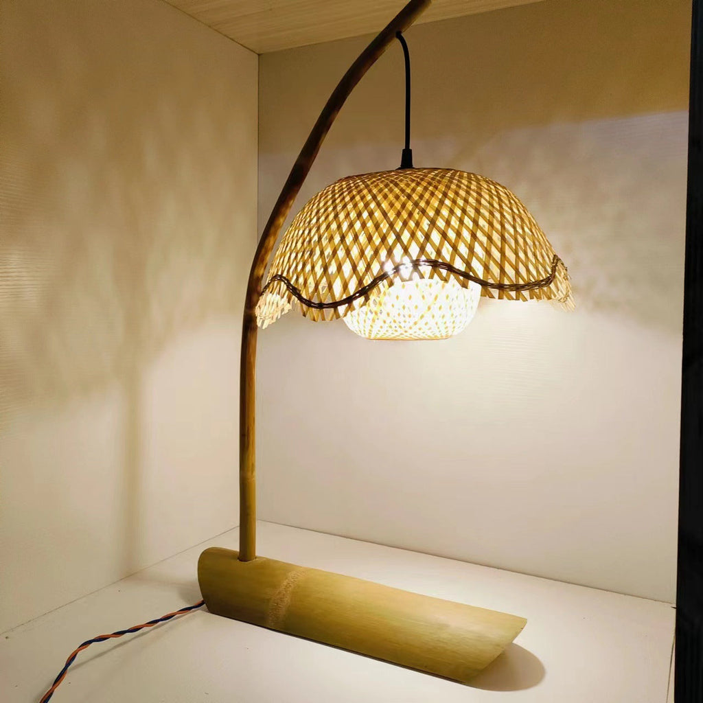Lotus Shape Bamboo Bedroom Table Lamp