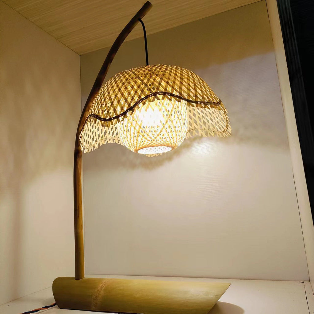 Lotus Shape Bamboo Bedroom Table Lamp