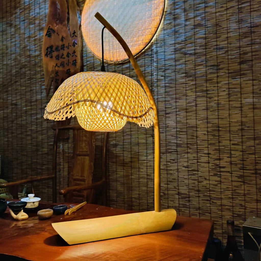 Lotus Shape Bamboo Bedroom Table Lamp