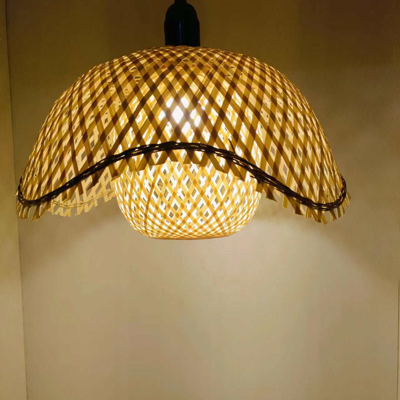 Lotus Shape Bamboo Bedroom Table Lamp