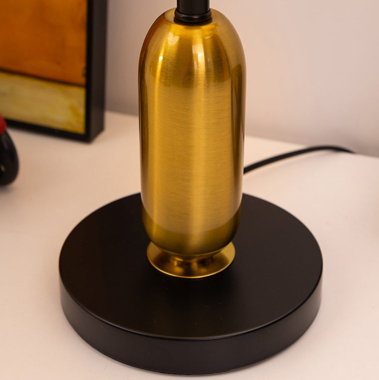 Iron Fabric Dome Leaves Table Lamp