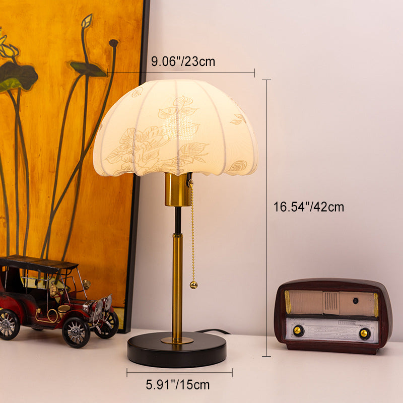 Iron Fabric Dome Leaves Table Lamp