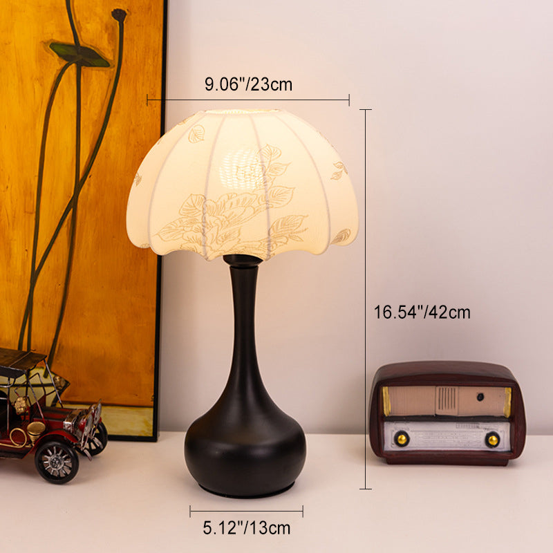 Iron Fabric Dome Leaves Table Lamp