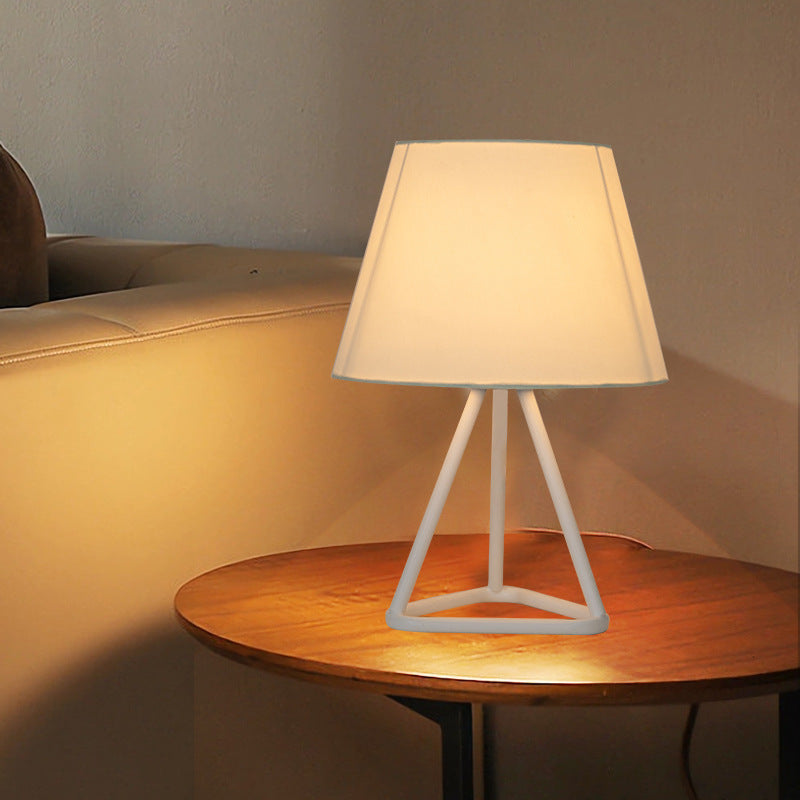Round Trapezoidal Fabric Iron Table Lamp