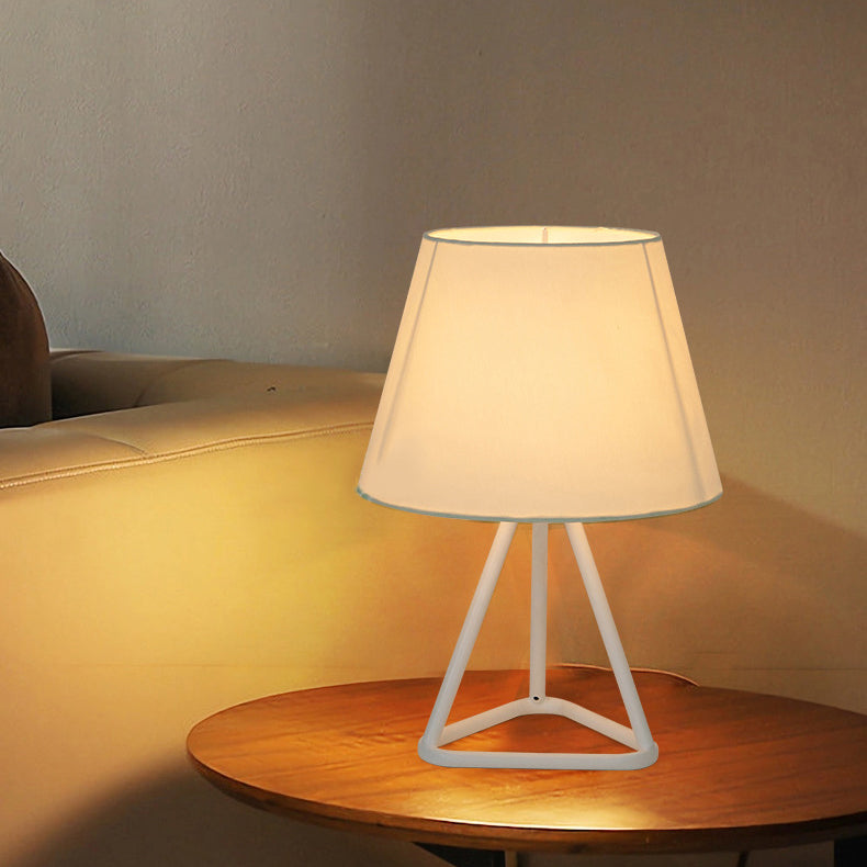 Round Trapezoidal Fabric Iron Table Lamp