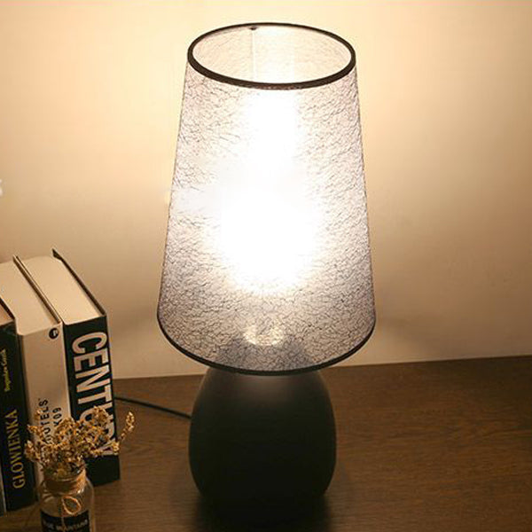 Trapezoidal Crack Fabric Iron Table Lamp