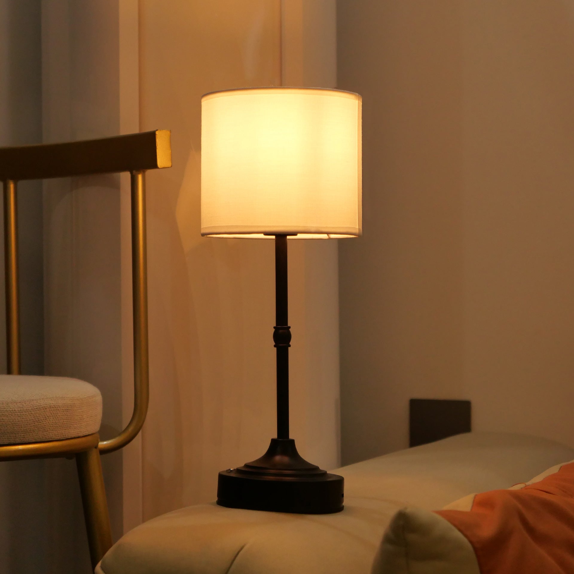 Cylinder Shape Fabric Iron Table Lamp