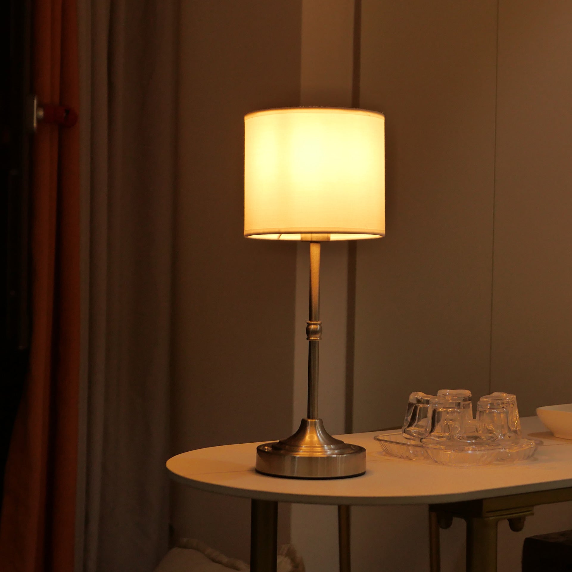 Cylinder Shape Fabric Iron Table Lamp