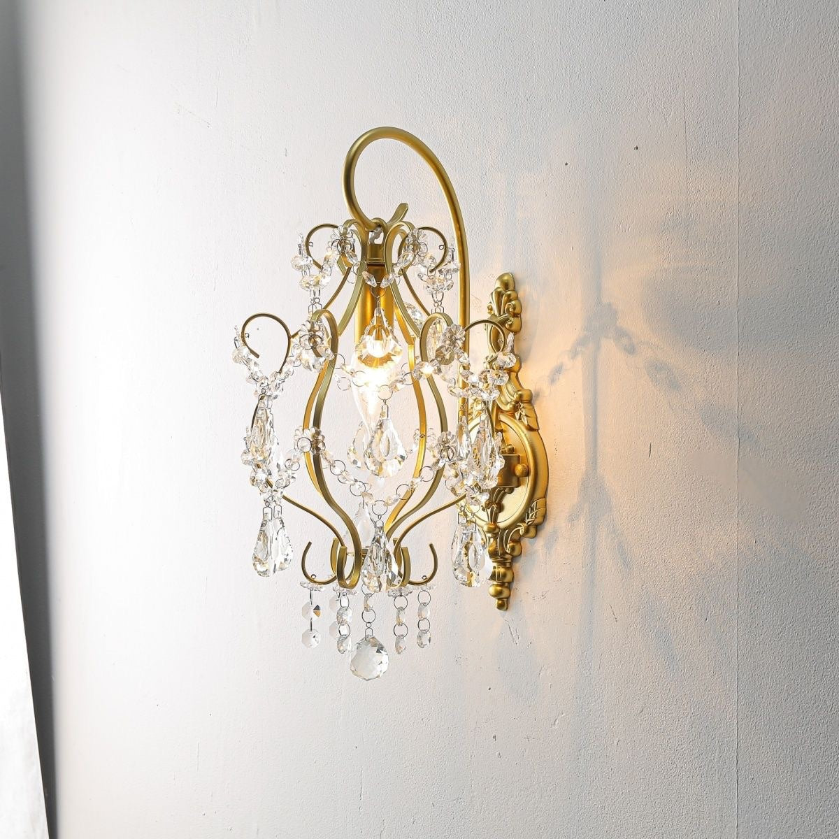 Bent Crystal Draping Iron Wall Lamp