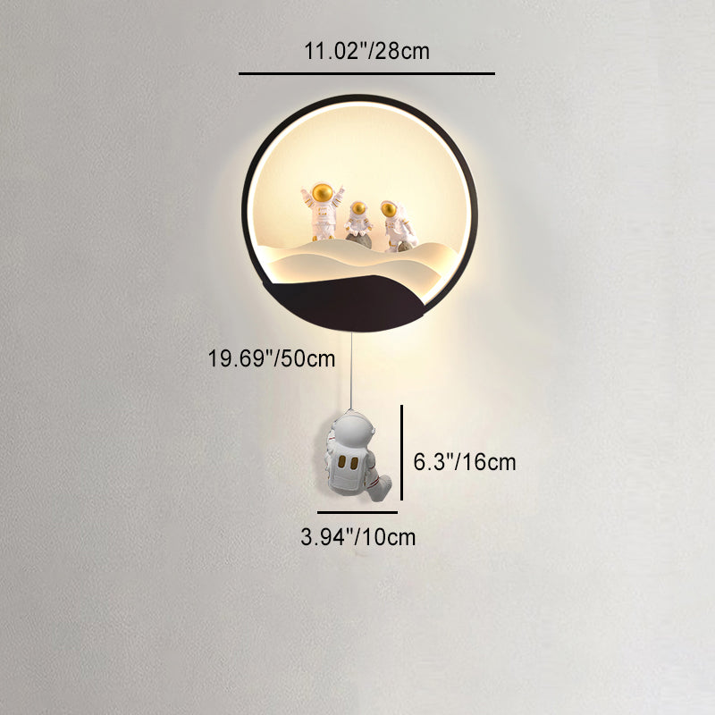 Kids Astronaut Rotating Lunar Wall Lamp