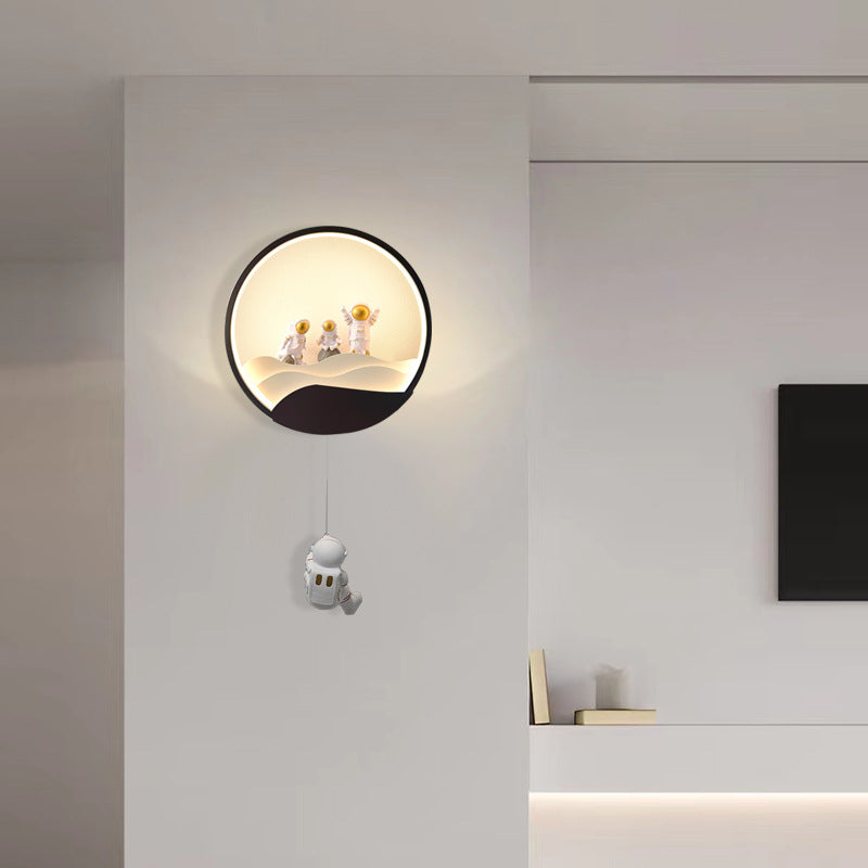 Kids Astronaut Rotating Lunar Wall Lamp