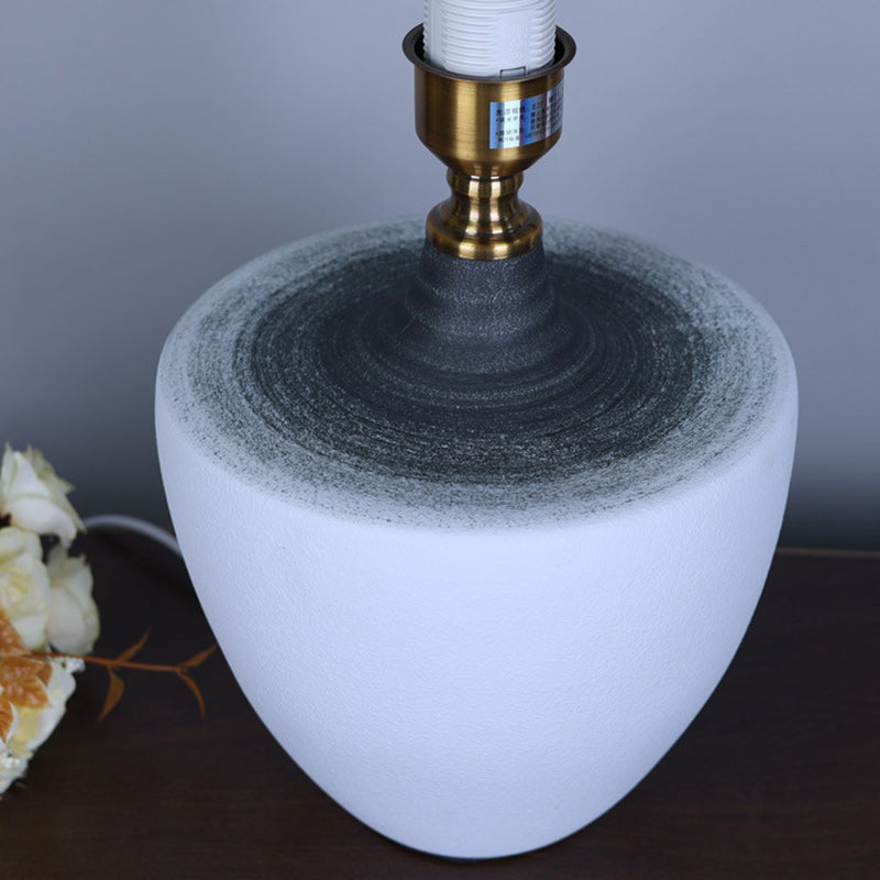 Oval Cylinder Round Jar-like Table Lamp