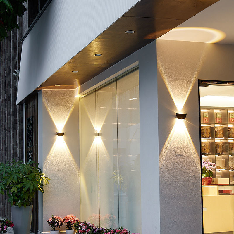 Trapezoidal Semicircle Die-Cast Aluminum Outdoor Light