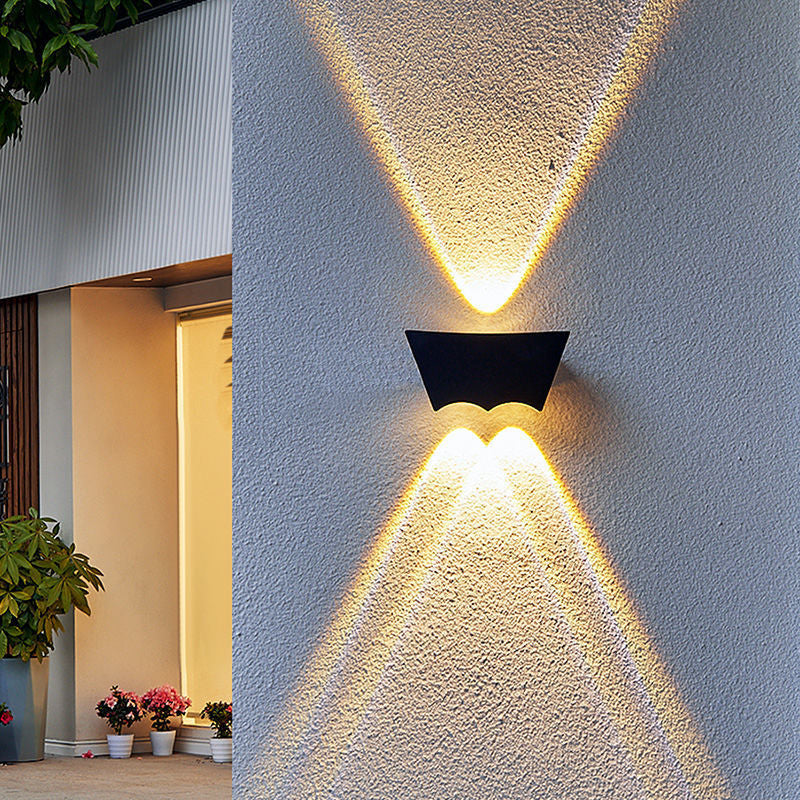 Trapezoidal Semicircle Die-Cast Aluminum Outdoor Light