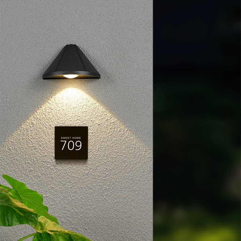 Triangle Semicircle Die-Cast Aluminum Outdoor Light
