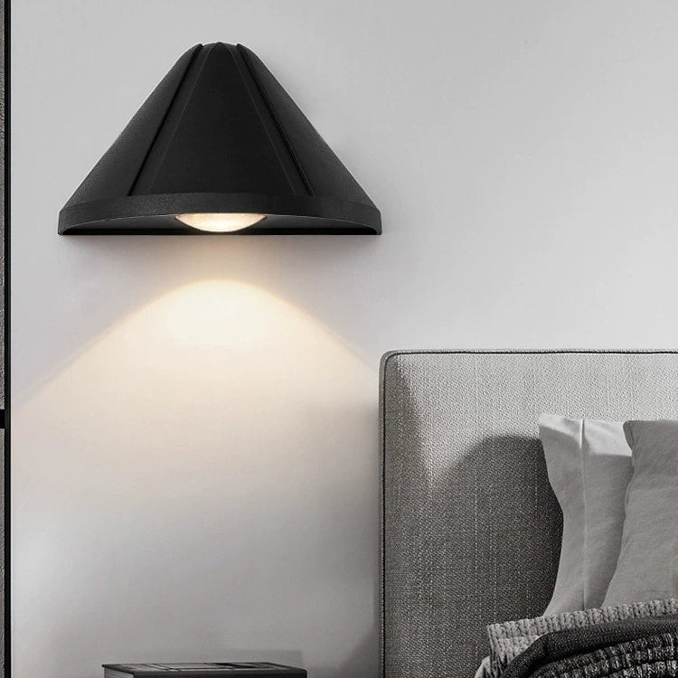 Triangle Semicircle Die-Cast Aluminum Outdoor Light