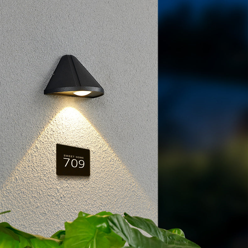 Triangle Semicircle Die-Cast Aluminum Outdoor Light