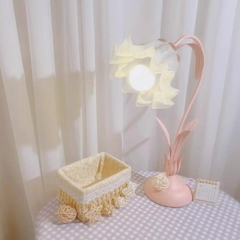 Floral Disc Iron Acrylic Table Lamp
