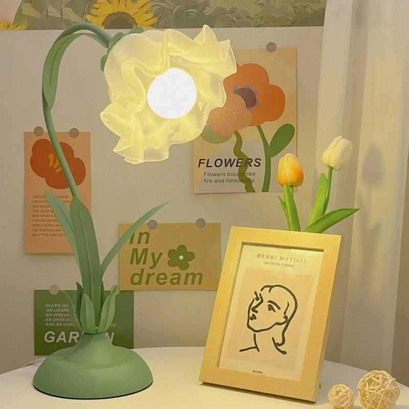Floral Disc Iron Acrylic Table Lamp