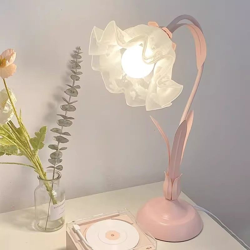 Floral Disc Iron Acrylic Table Lamp