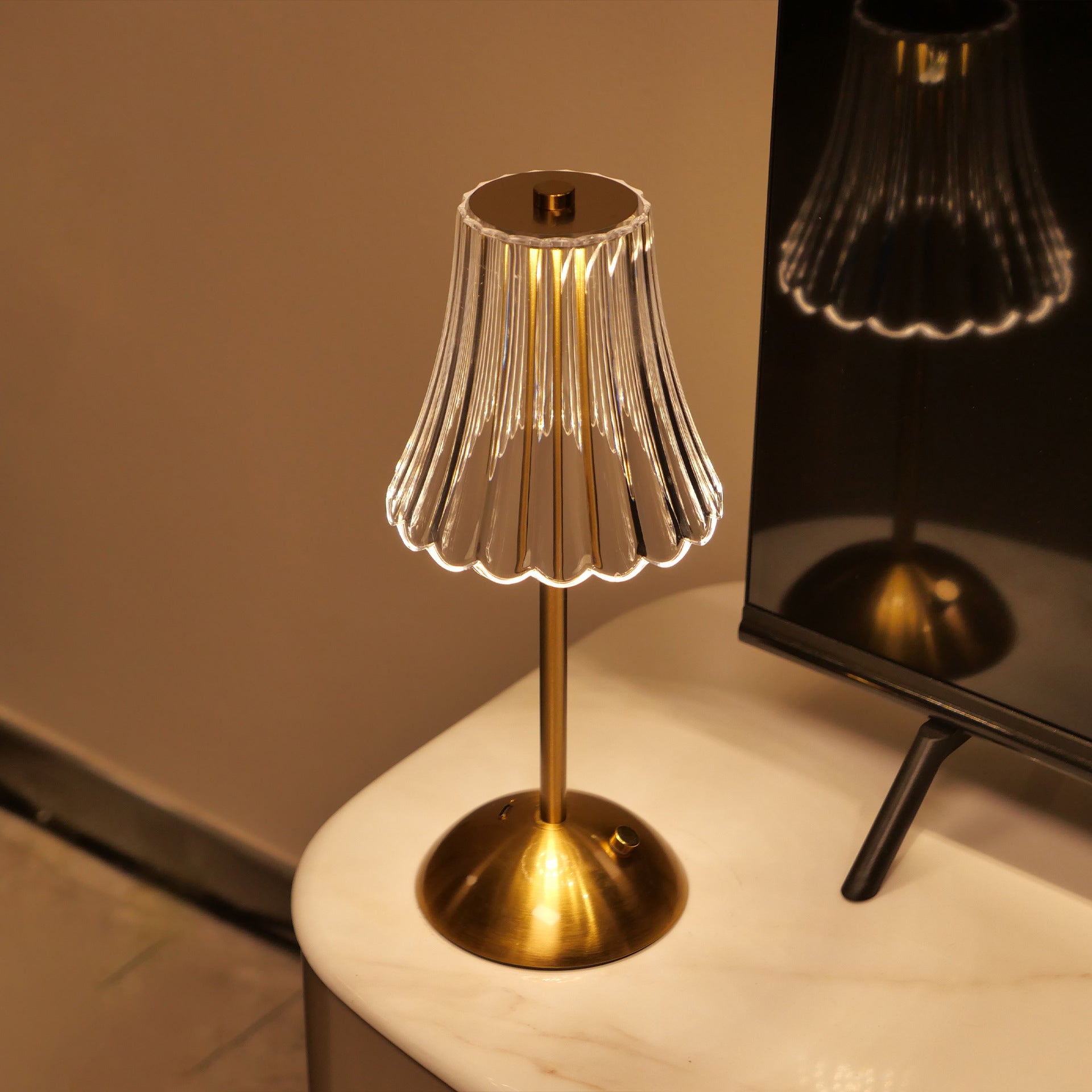 Round Striped Cylinder Semicircle Table Lamp