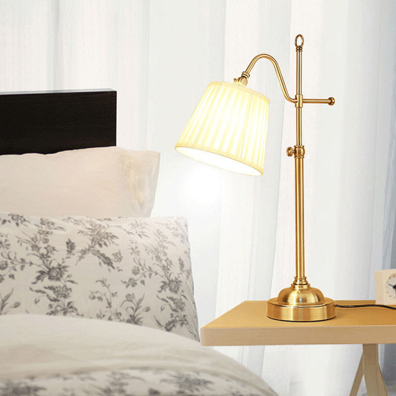 Round Curved Disc Iron Table Lamp