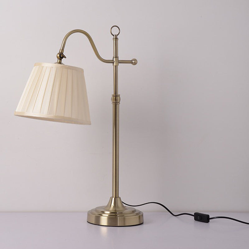 Round Curved Disc Iron Table Lamp