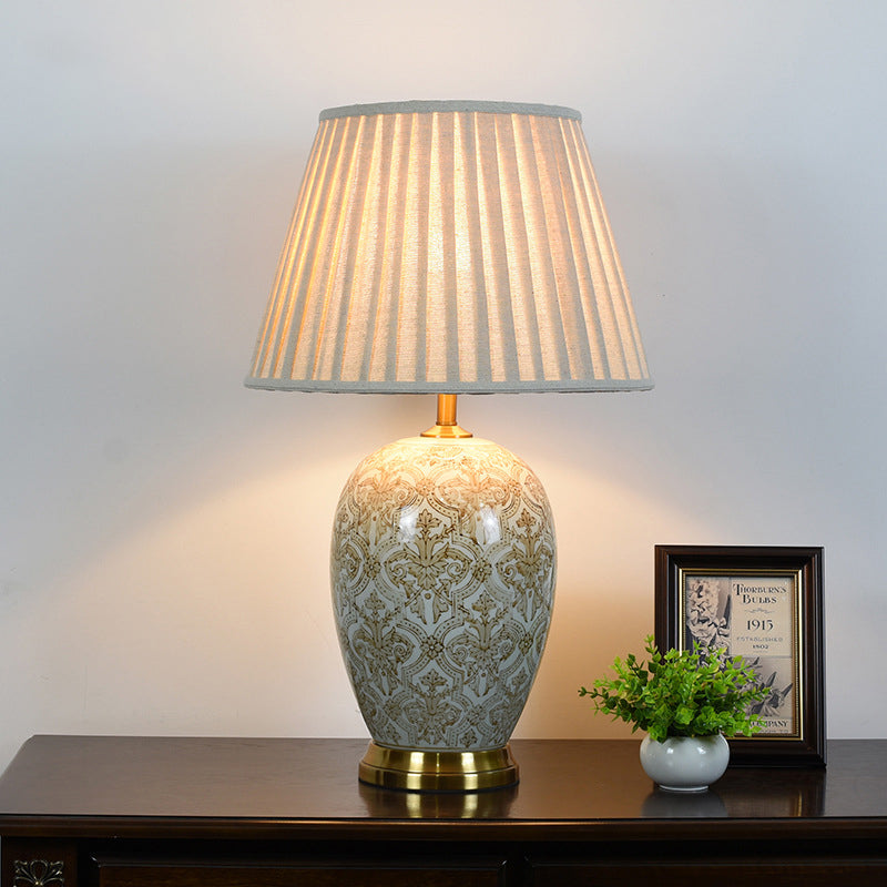 Oval Round Pleated Pattern Table Lamp