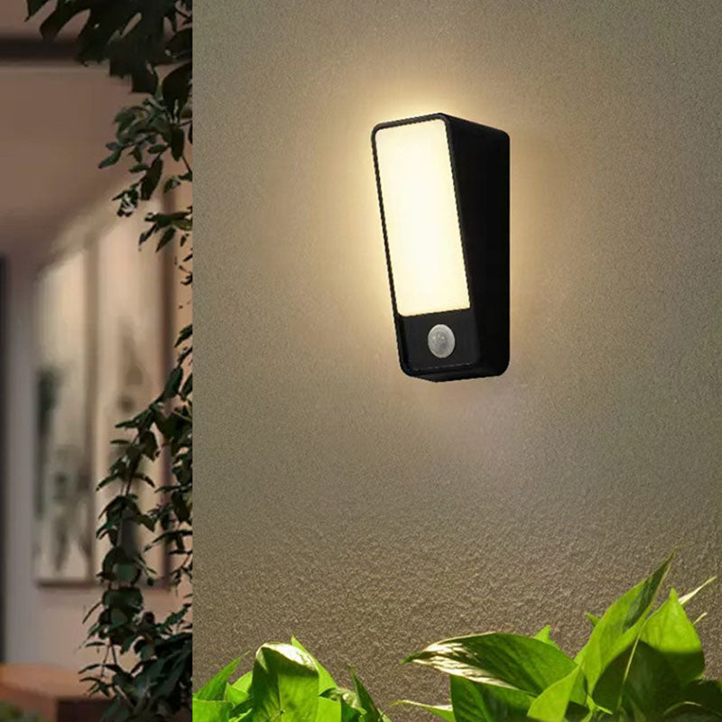 Trapezoidal Rectangle Die-Cast Aluminum Outdoor Light