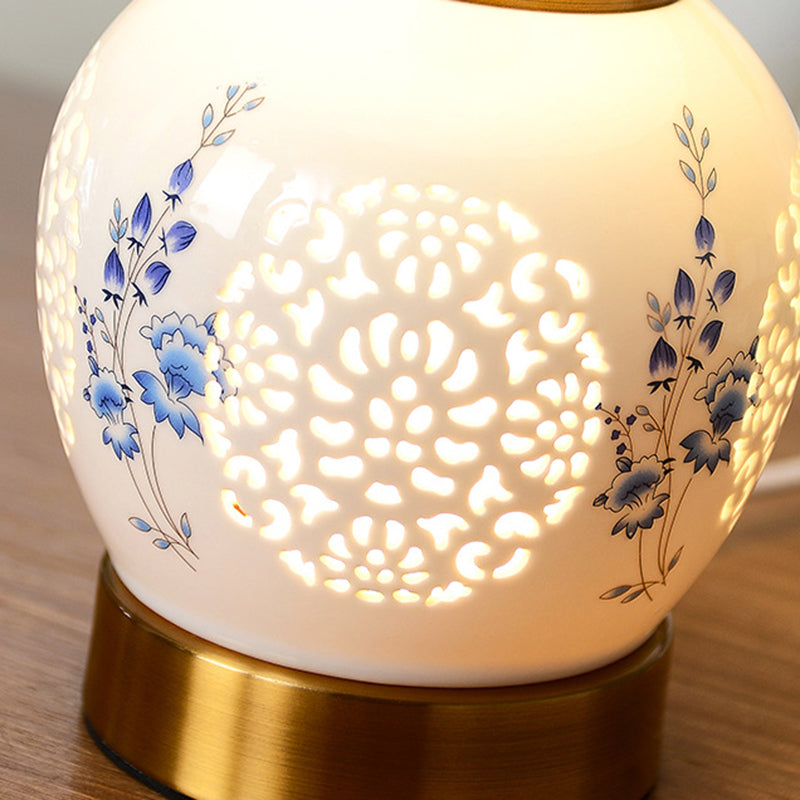 Round Ball Flower Hollowed Table Lamp
