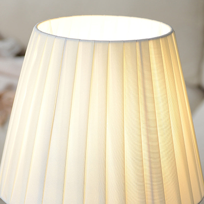 Round Ball Flower Hollowed Table Lamp