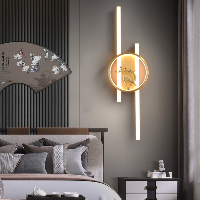 Round Strip Plum Deer Wall Lamp