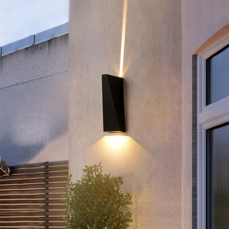 Trapezoidal Aluminum Die-Cast Patio Outdoor Light