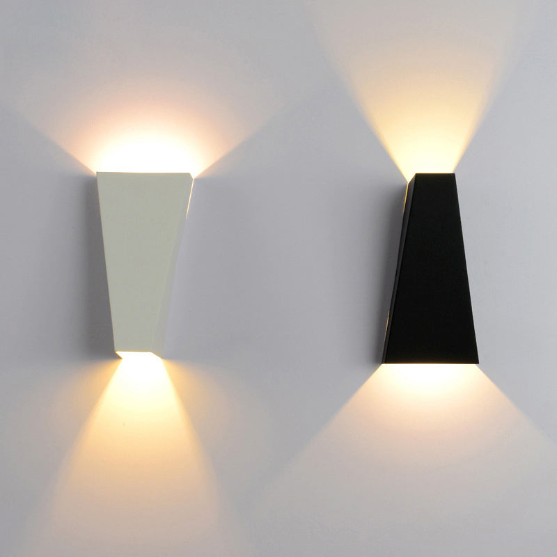 Trapezoidal Aluminum Die-Cast Patio Outdoor Light