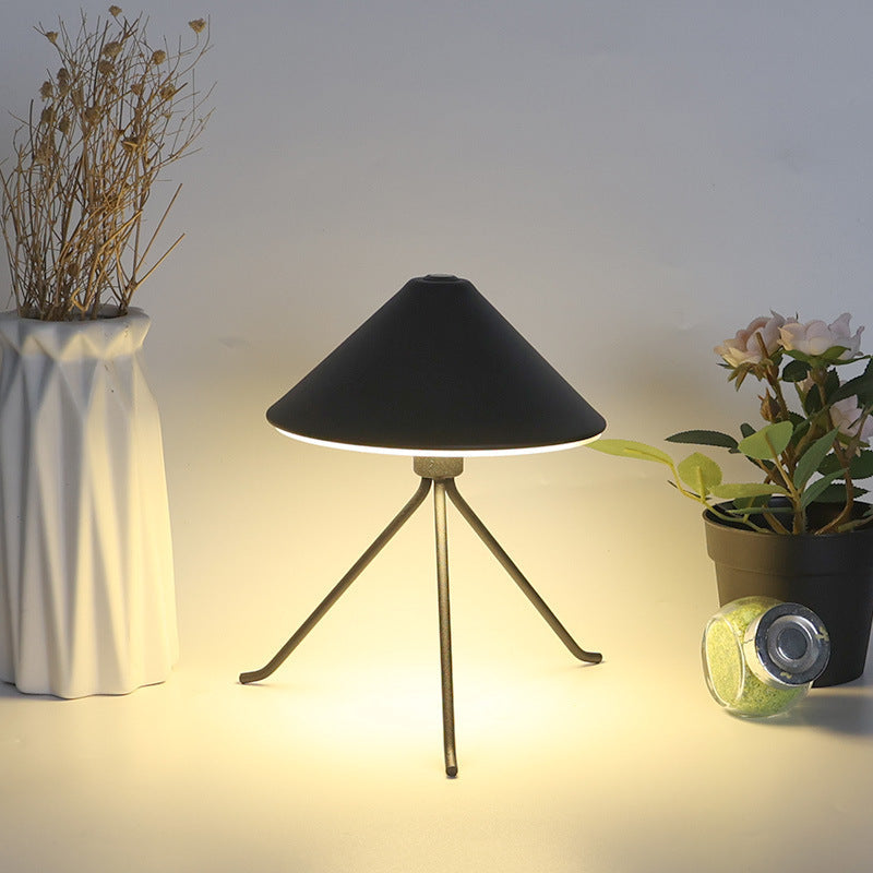 Round Tripods Iron Acrylic Table Lamp