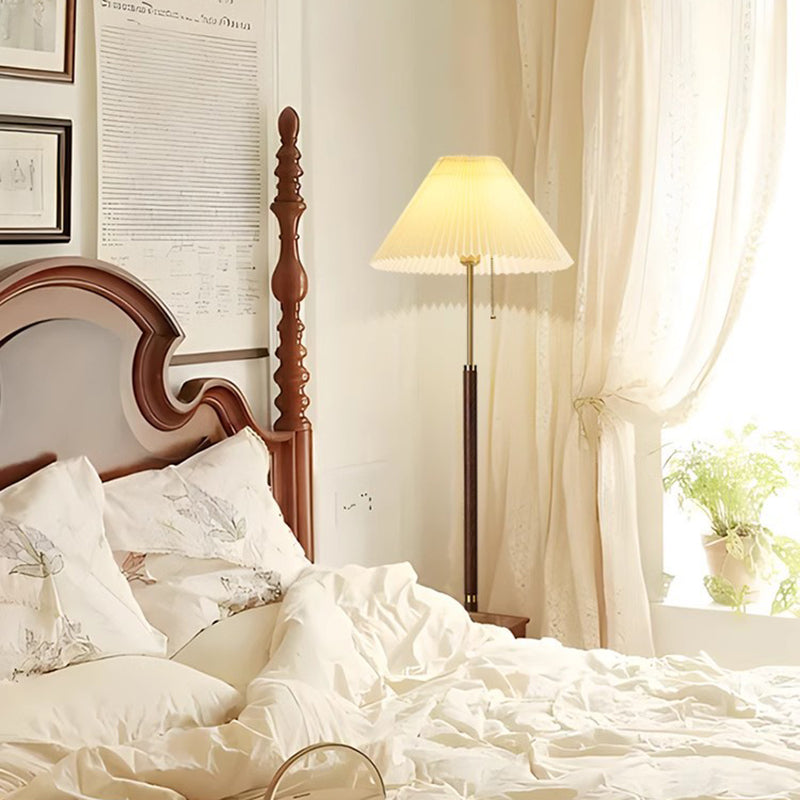Traditional Vintage Round Table Floor Lamp