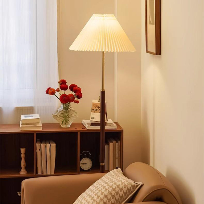 Traditional Vintage Round Table Floor Lamp