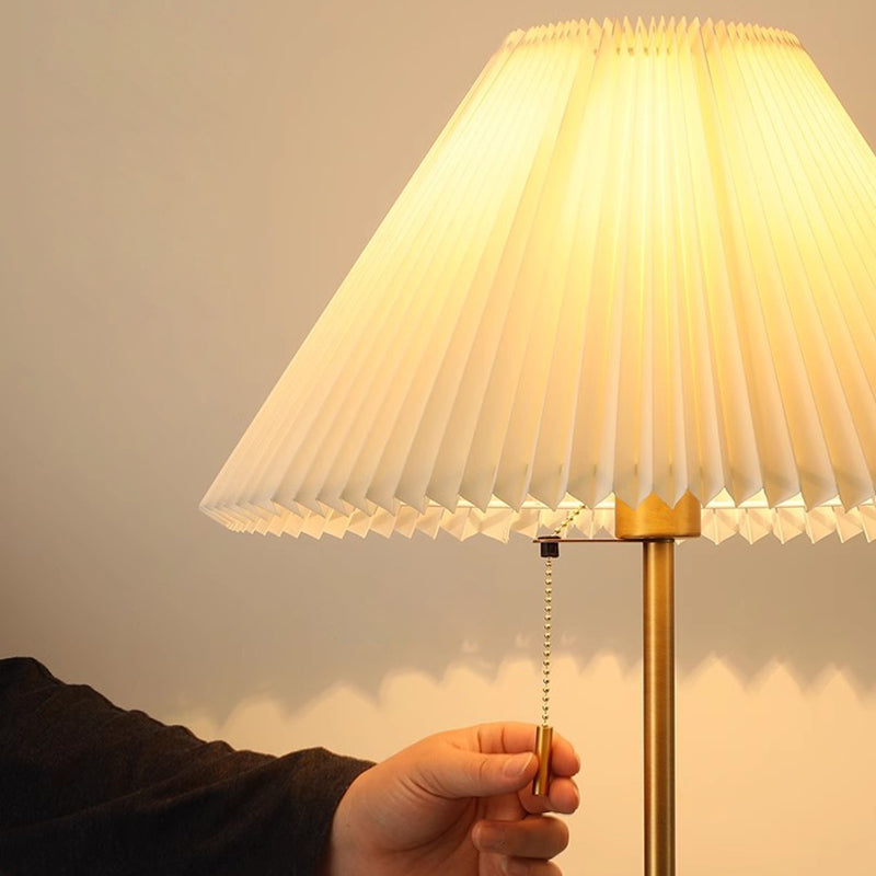 Traditional Vintage Round Table Floor Lamp