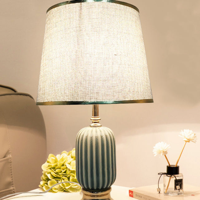 Oval Round Iron Ceramic Table Lamp
