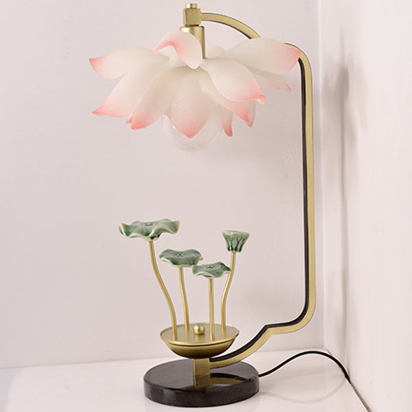 Lotus Leaf Round Resin Table Lamp
